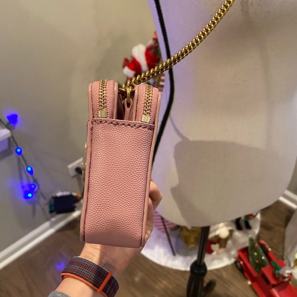 ✨Marc Jacobs (EUC) Multiple Badge crossbody bag✨ - Picture 6 of 15